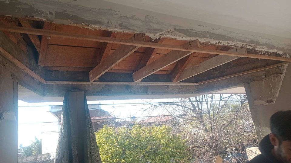 Cielorrasos armados con yeso y detalles decorativos